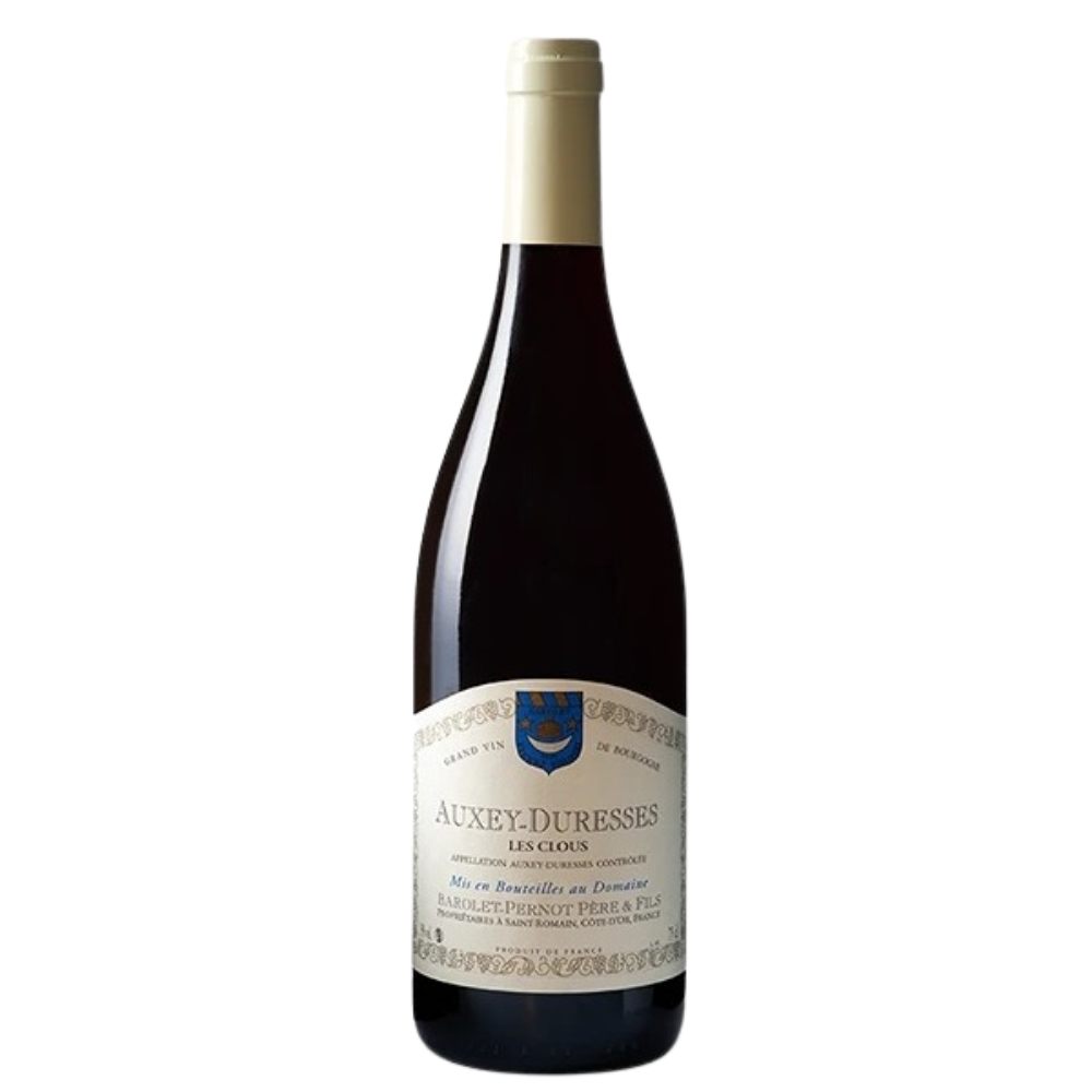 En flaske Barolet-Pernot Auxey-Duresses Les Clous Rouge på en hvid baggrund