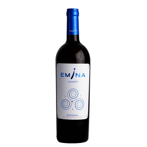 En flaske Emina Albariño på en hvid baggrund