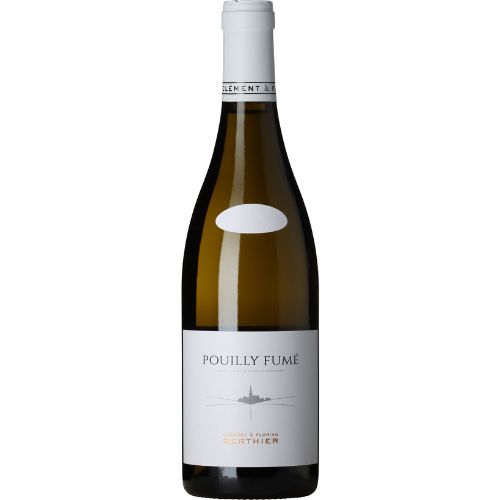 Wine bottle labeled 'Pouilly Fumé' on a white background