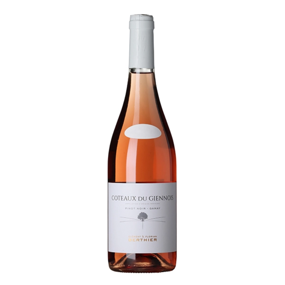 En flaske Vignobles Berthier Coteaux du Giennois Rosé vin på en hvid baggrund
