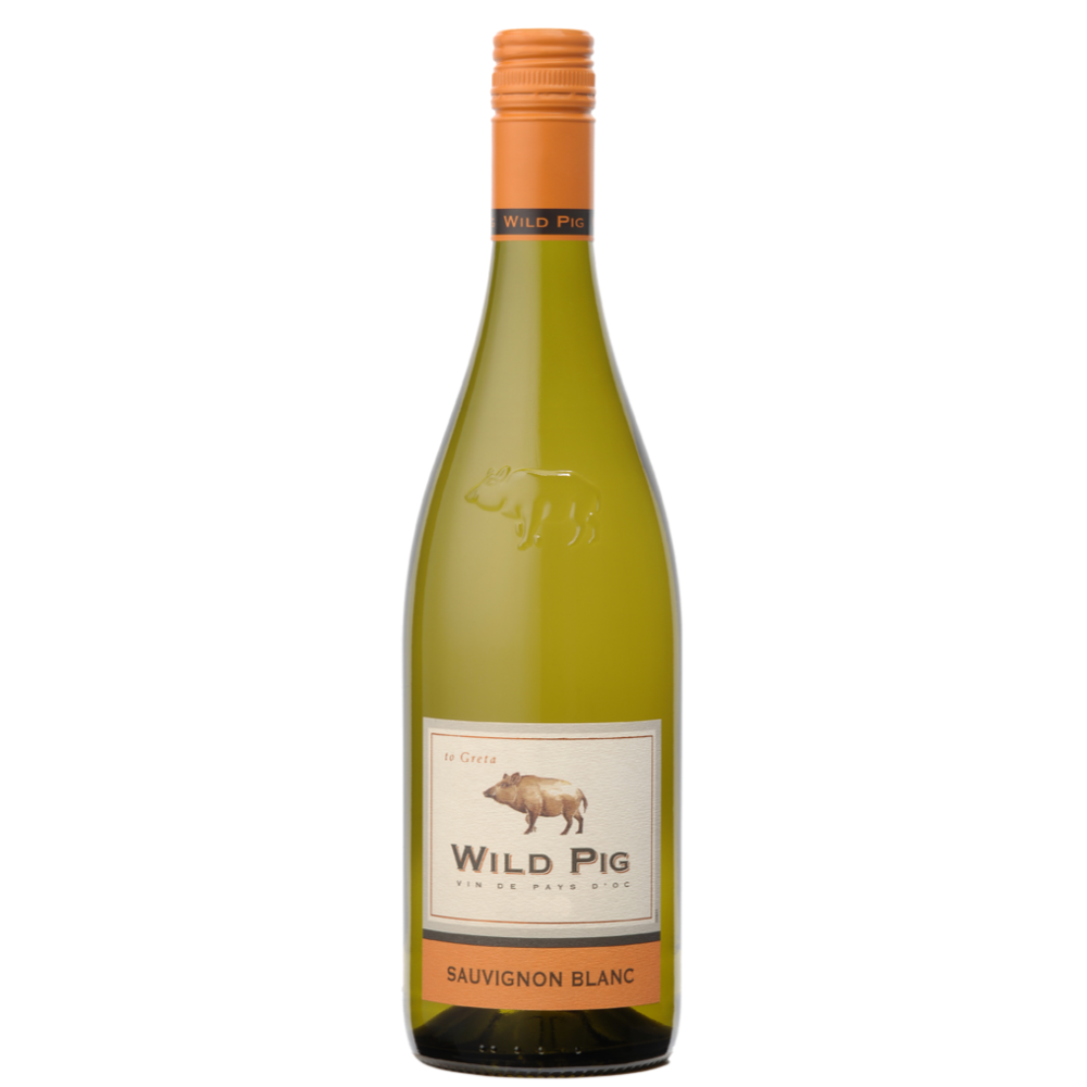 en flaske Wild Pig Sauvignon Blanc på en hvid baggrund